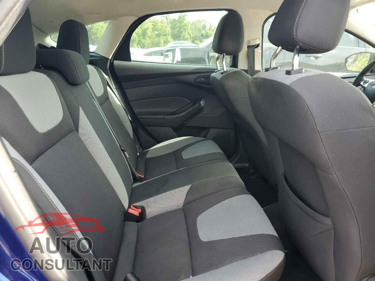 FORD FOCUS 2012 - 1FAHP3K26CL365807
