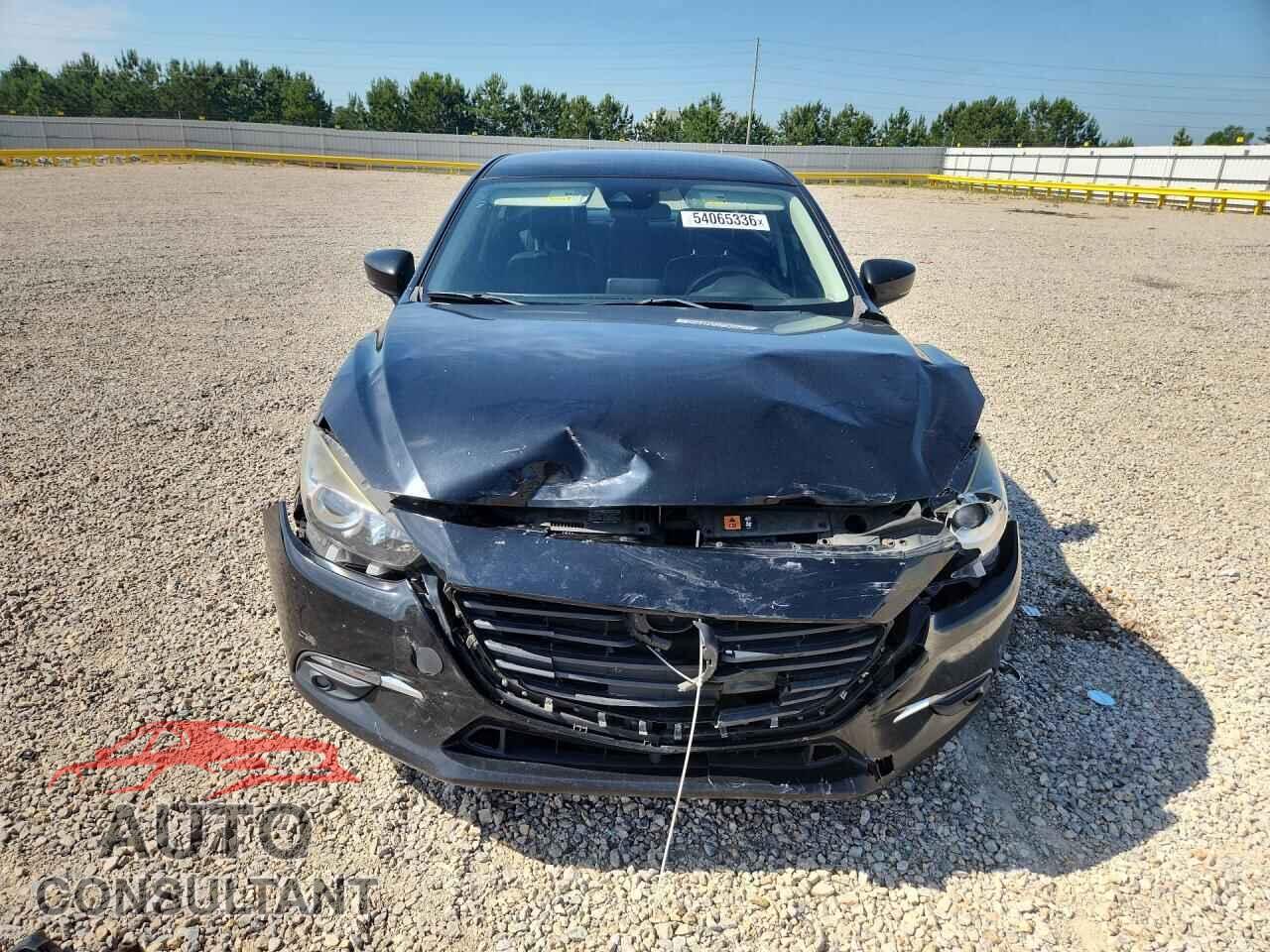MAZDA 3 2018 - 3MZBN1V39JM166399