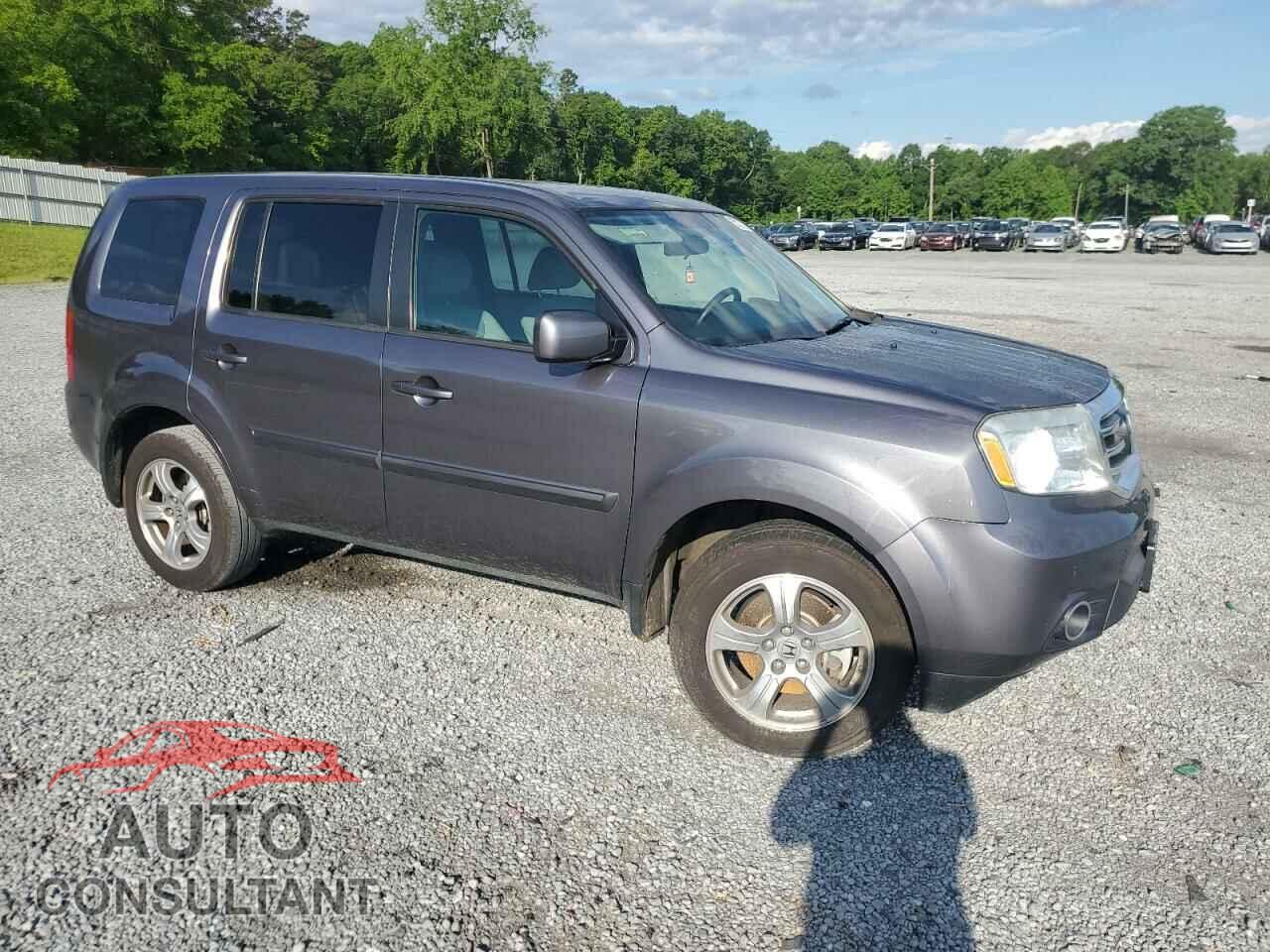 HONDA PILOT 2015 - 5FNYF3H48FB021165