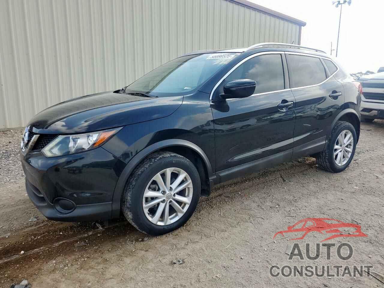NISSAN ROGUE 2017 - JN1BJ1CP3HW034014