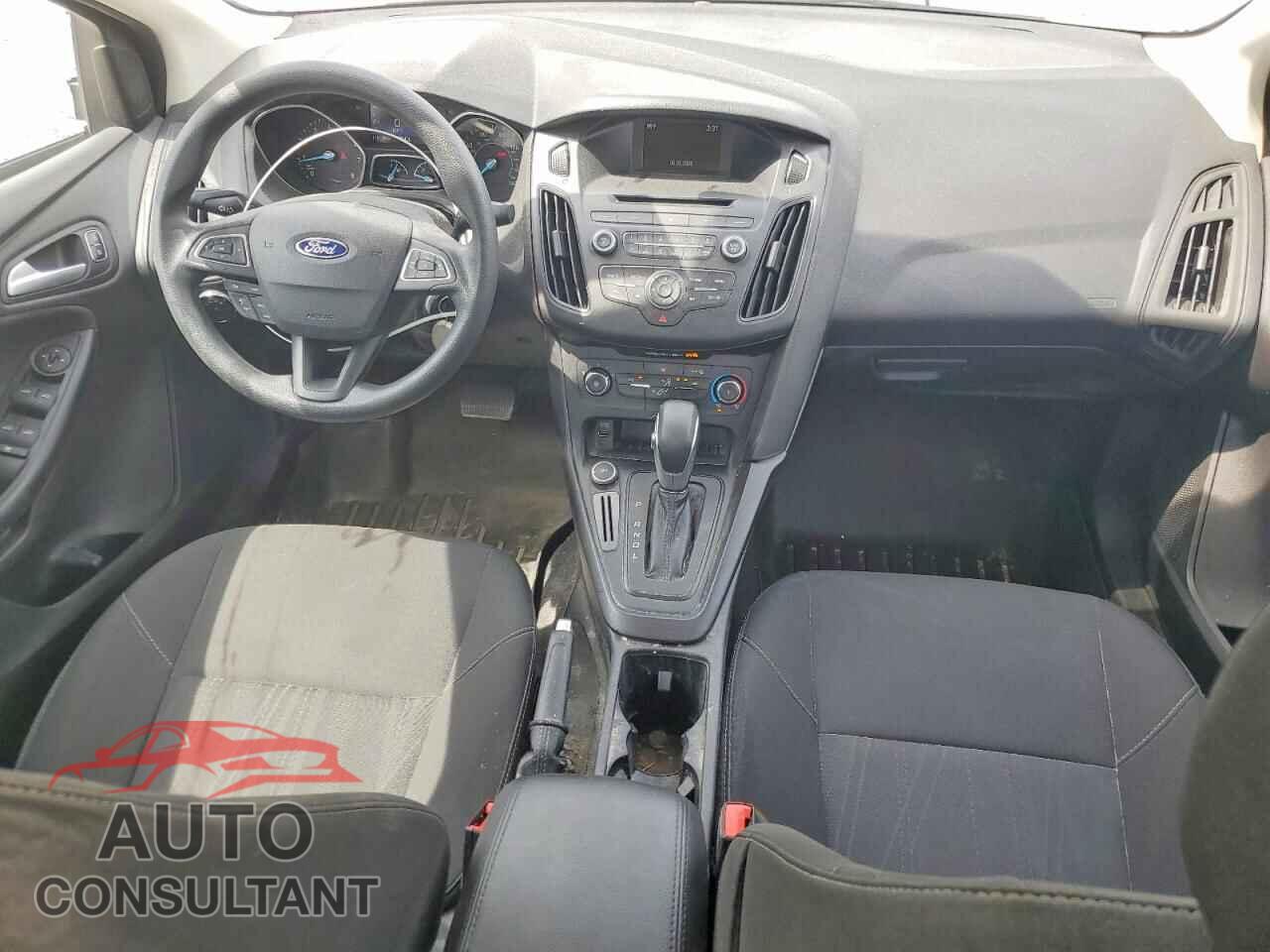 FORD FOCUS 2017 - 1FADP3F22HL222837