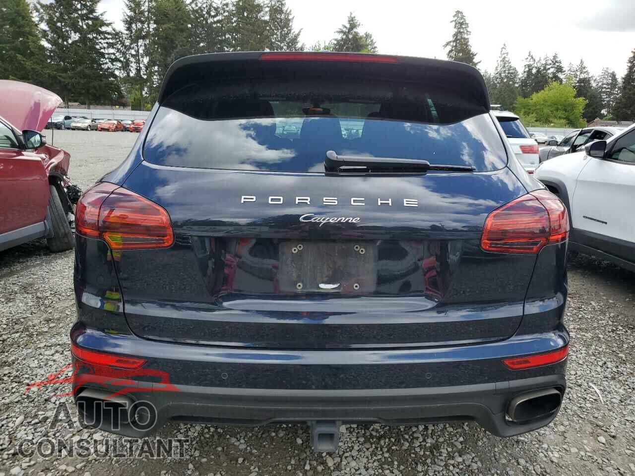 PORSCHE CAYENNE 2017 - WP1AA2A28HKA90977