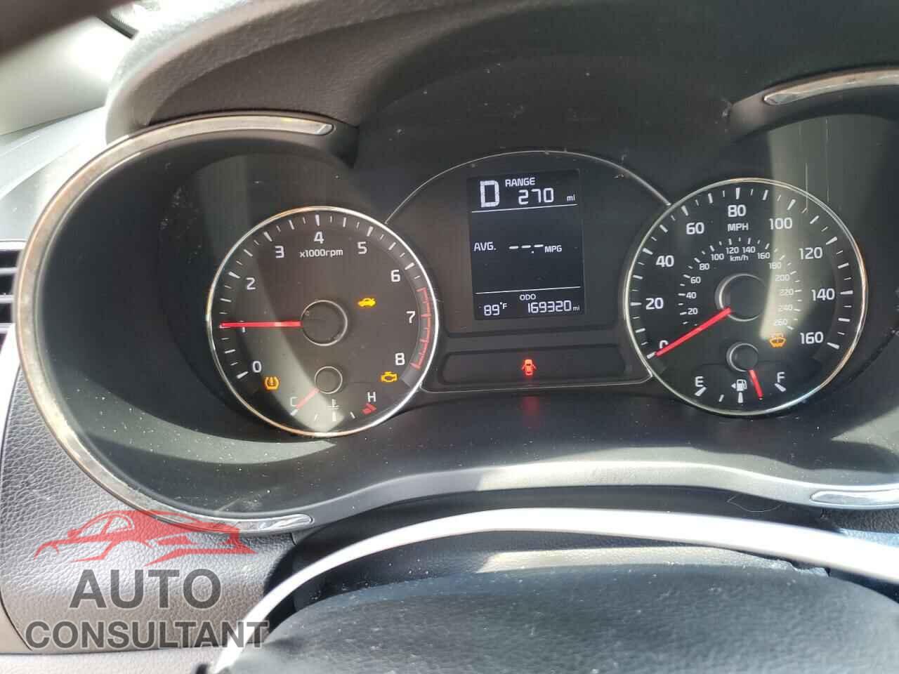 KIA FORTE 2017 - 3KPFK4A70HE039021