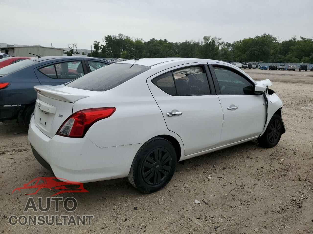 NISSAN VERSA 2019 - 3N1CN7AP1KL852109