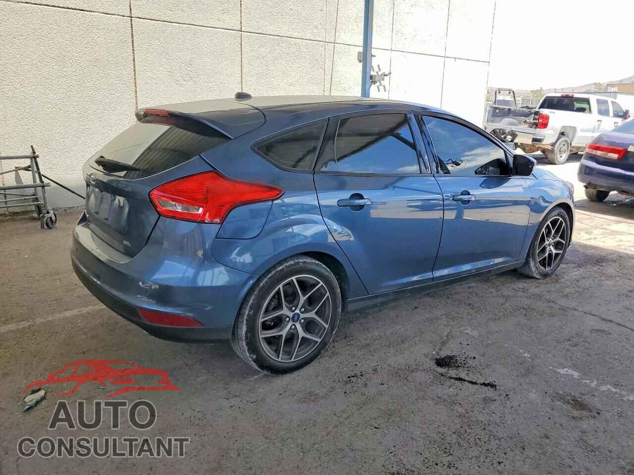 FORD FOCUS 2018 - 1FADP3M25JL204146