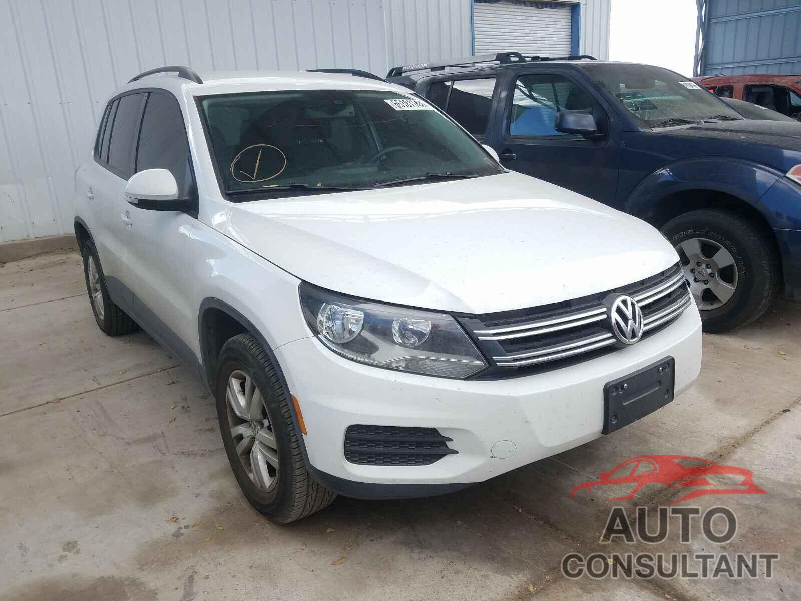 VOLKSWAGEN TIGUAN 2017 - WVGAV7AX4HK002114