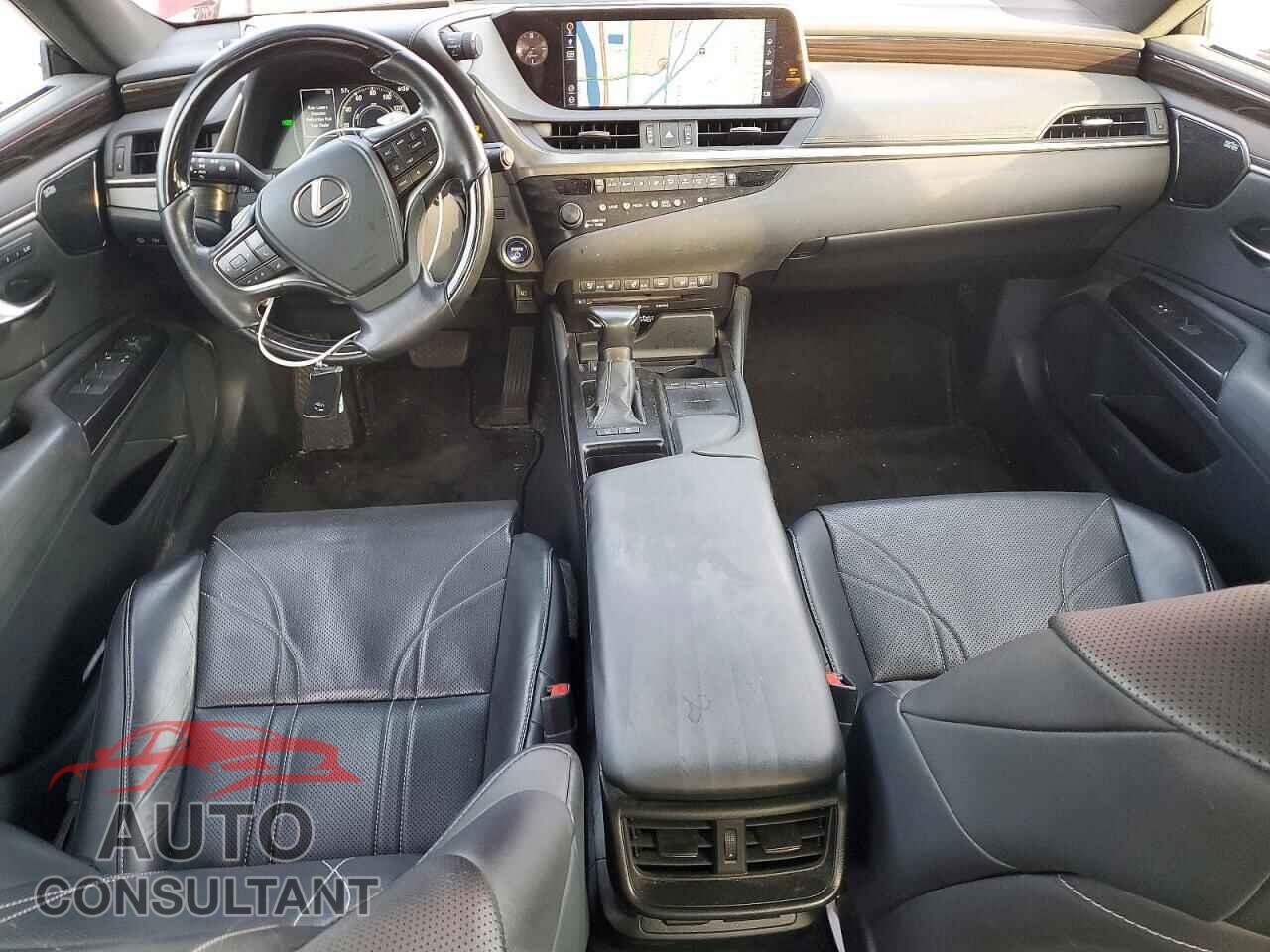 LEXUS ES300 2019 - JTHB21B14K2014472