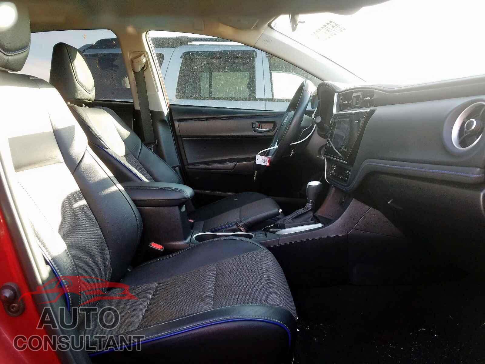 TOYOTA COROLLA 2017 - 2T1BURHEXHC747866