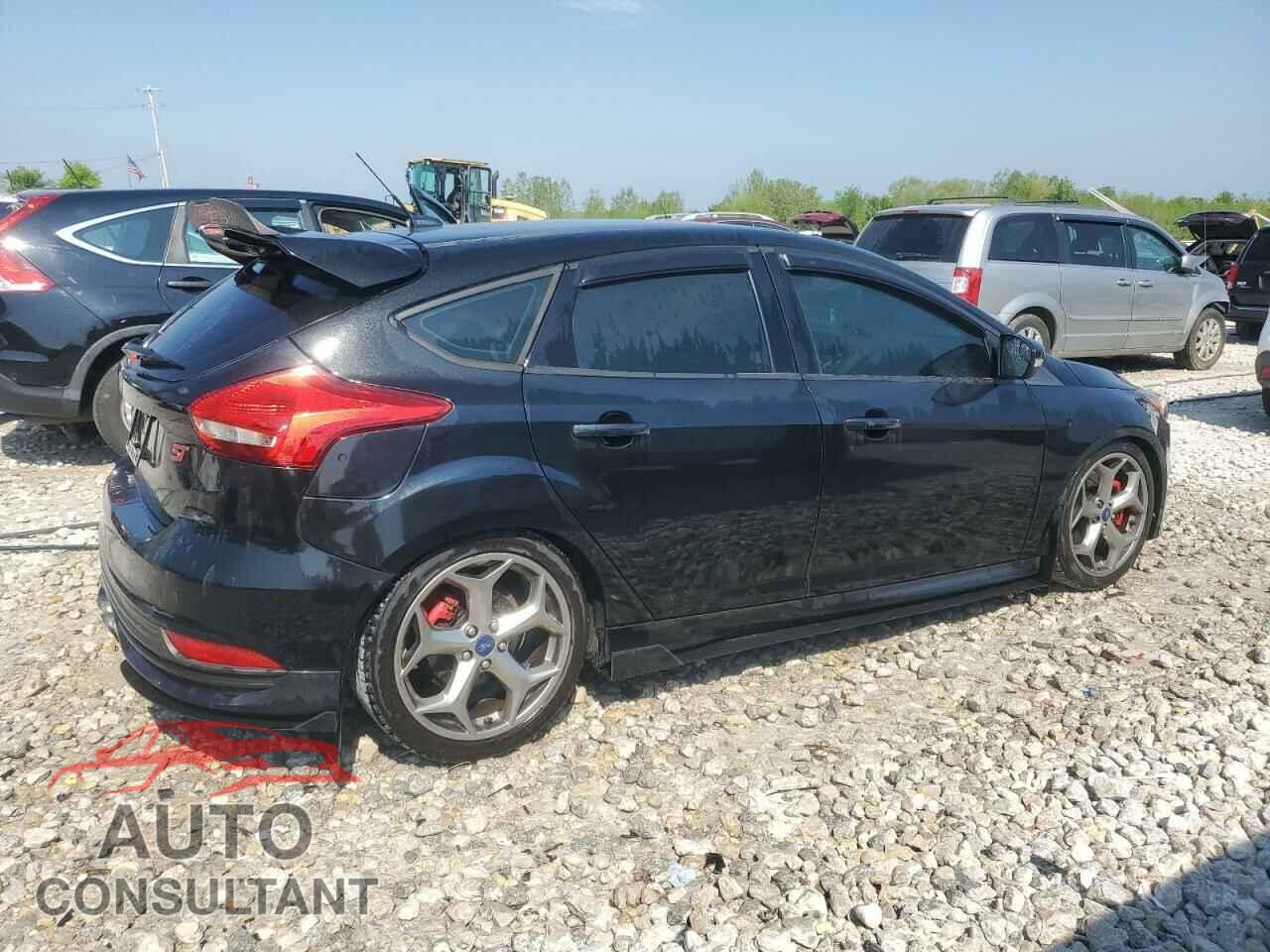 FORD FOCUS 2015 - 1FADP3L90FL362271