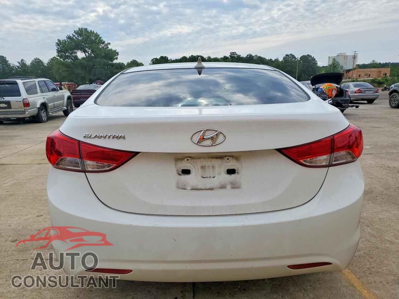 HYUNDAI ELANTRA 2013 - 5NPDH4AE0DH404078