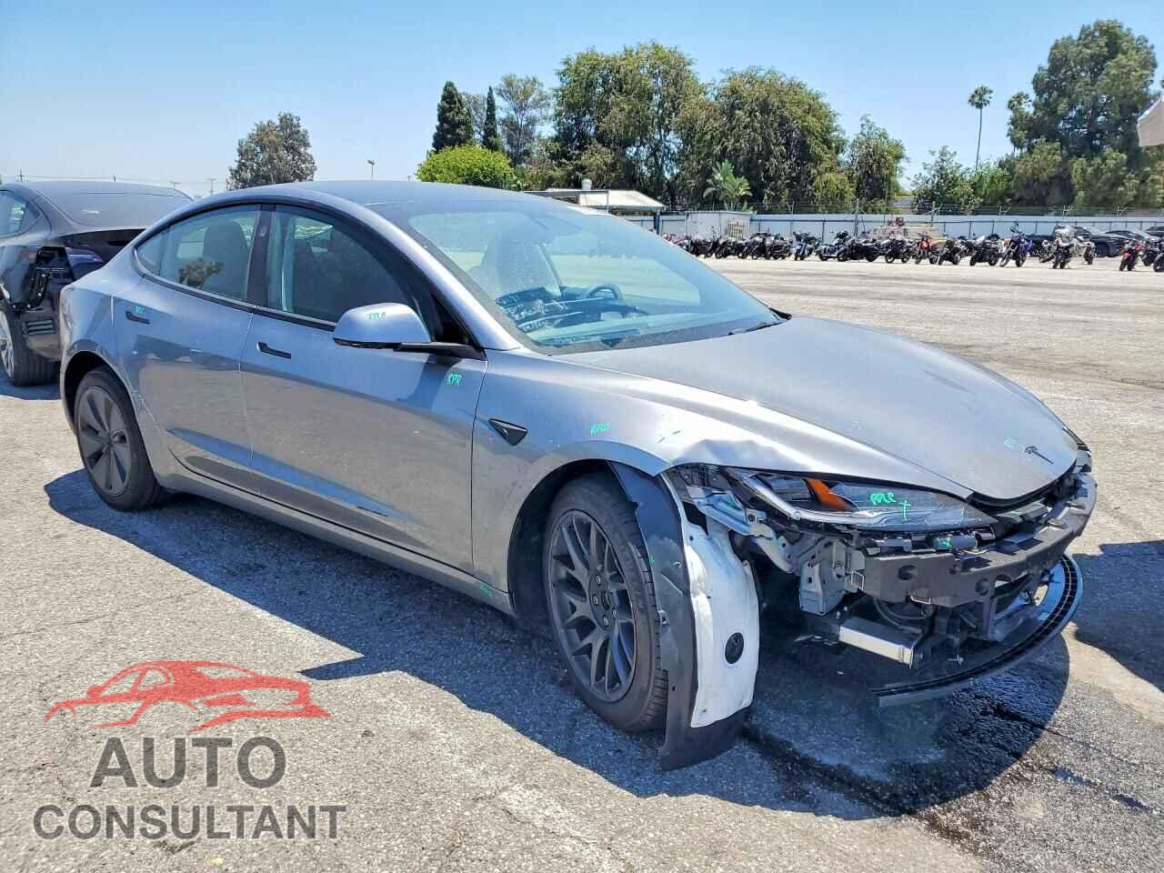 TESLA MODEL 3 2026 - 5YJ3E1EA7TF143572