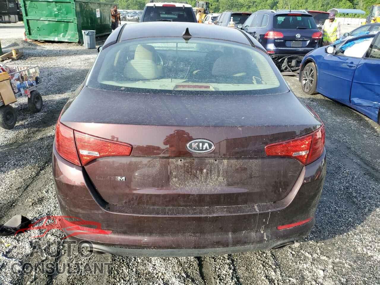 KIA OPTIMA 2011 - KNAGM4A73B5135210