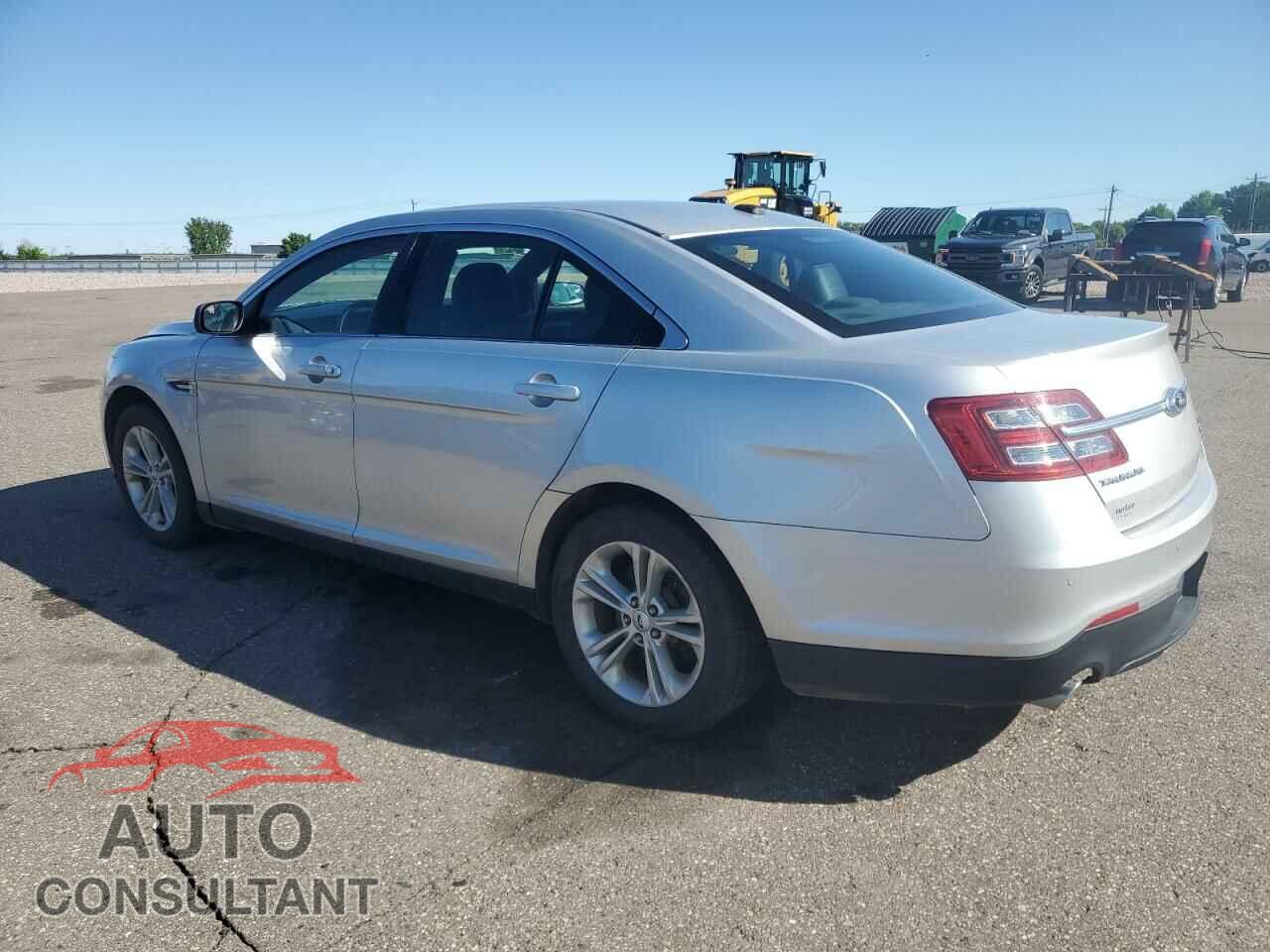FORD TAURUS 2015 - 1FAHP2E83FG108563