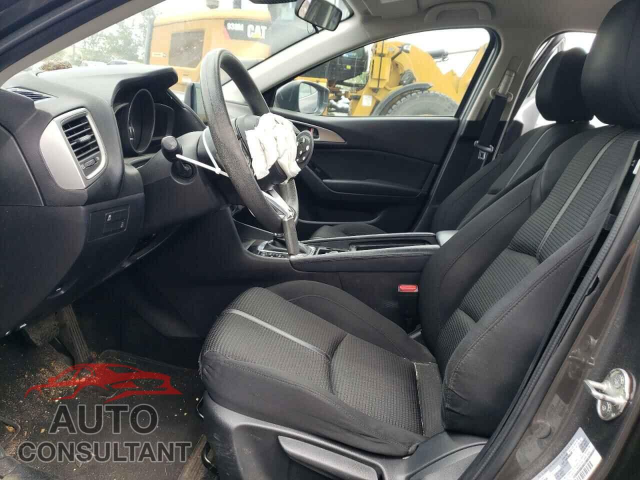 MAZDA 3 2018 - 3MZBN1U75JM179087