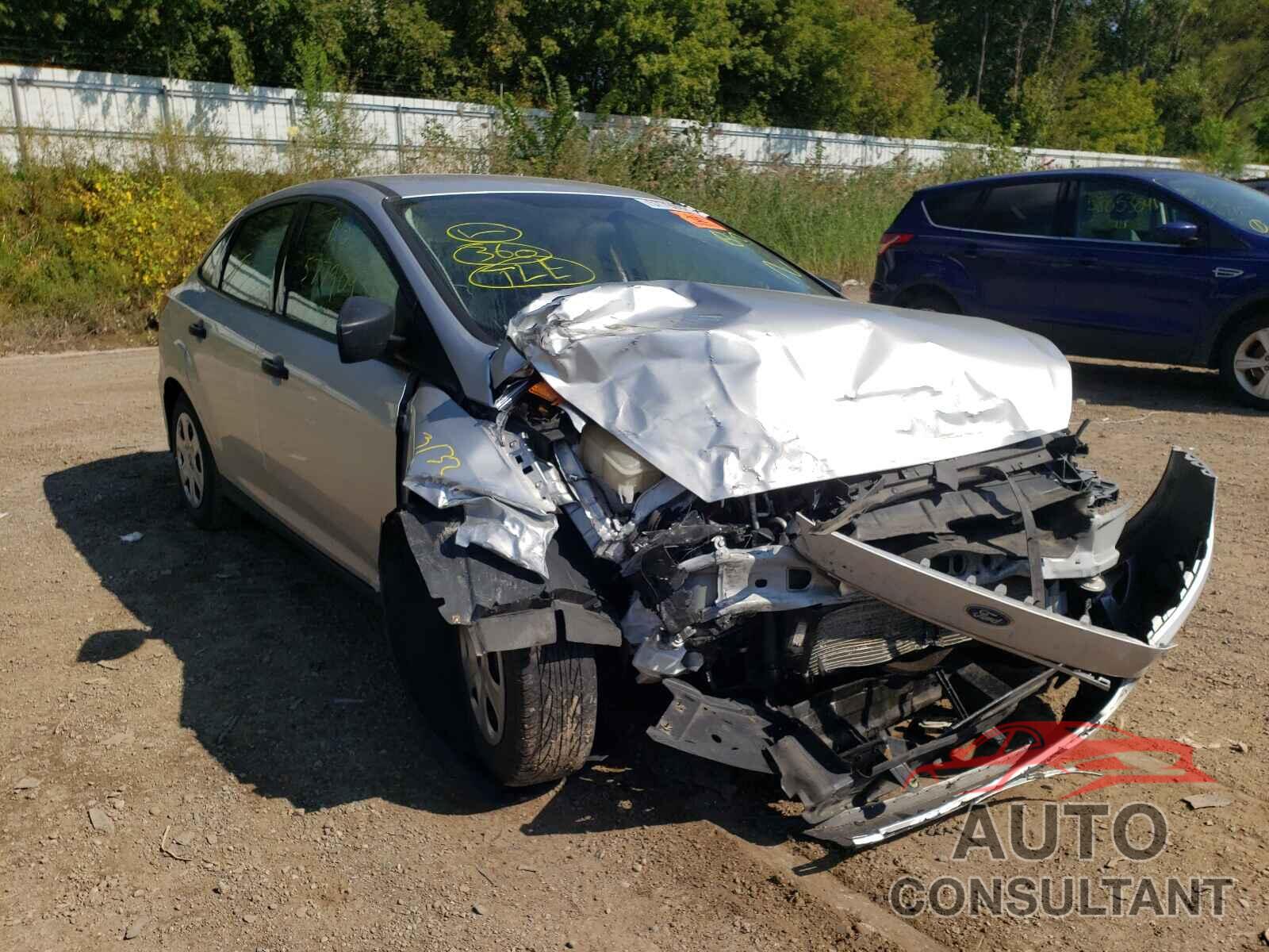 FORD FOCUS 2016 - 1FADP3E2XGL219359