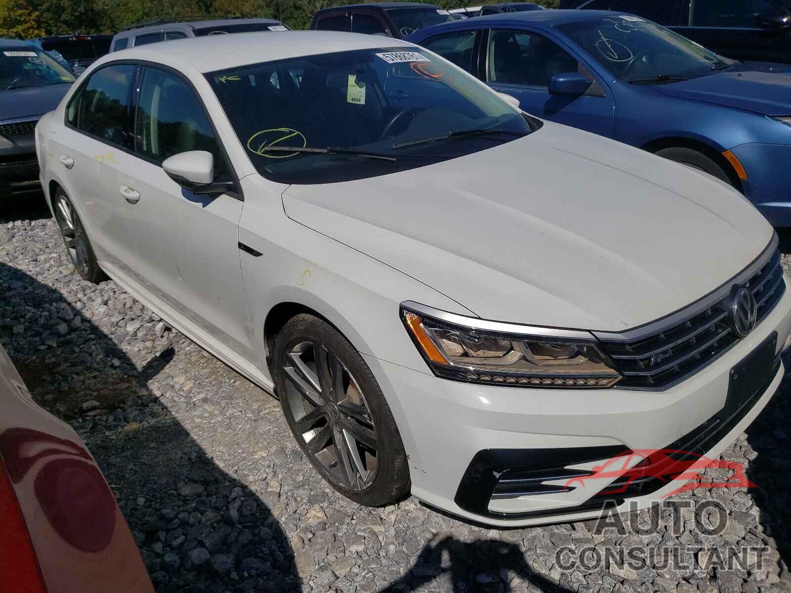VOLKSWAGEN PASSAT 2018 - 1VWAA7A31JC048705