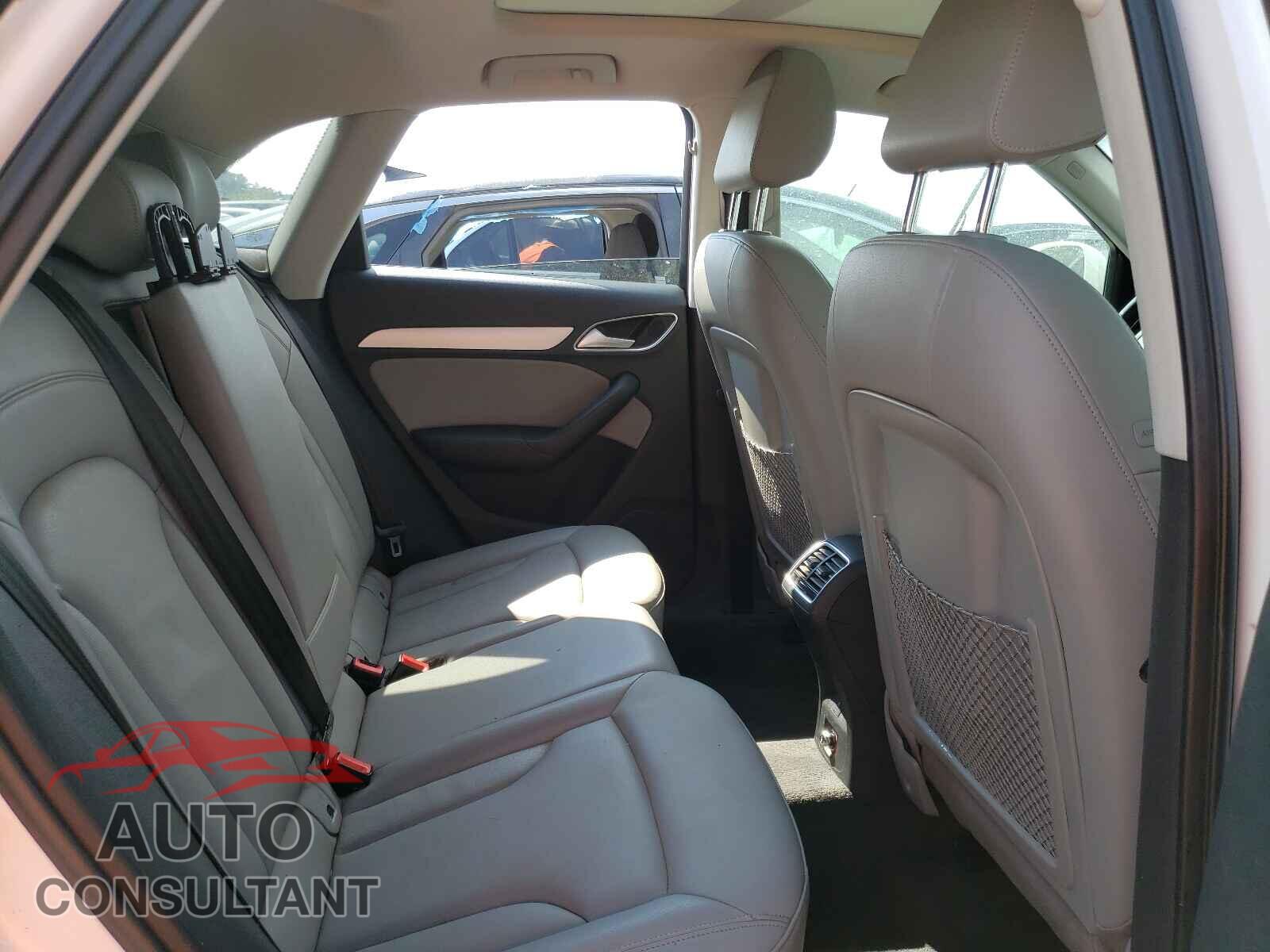 AUDI Q3 2017 - WA1ECCFS7HR007777
