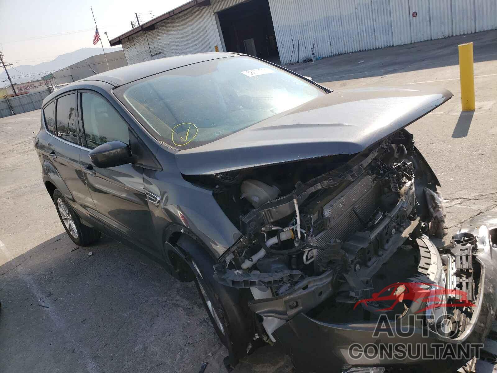 FORD ESCAPE 2017 - 1FMCU0GD6HUB08133