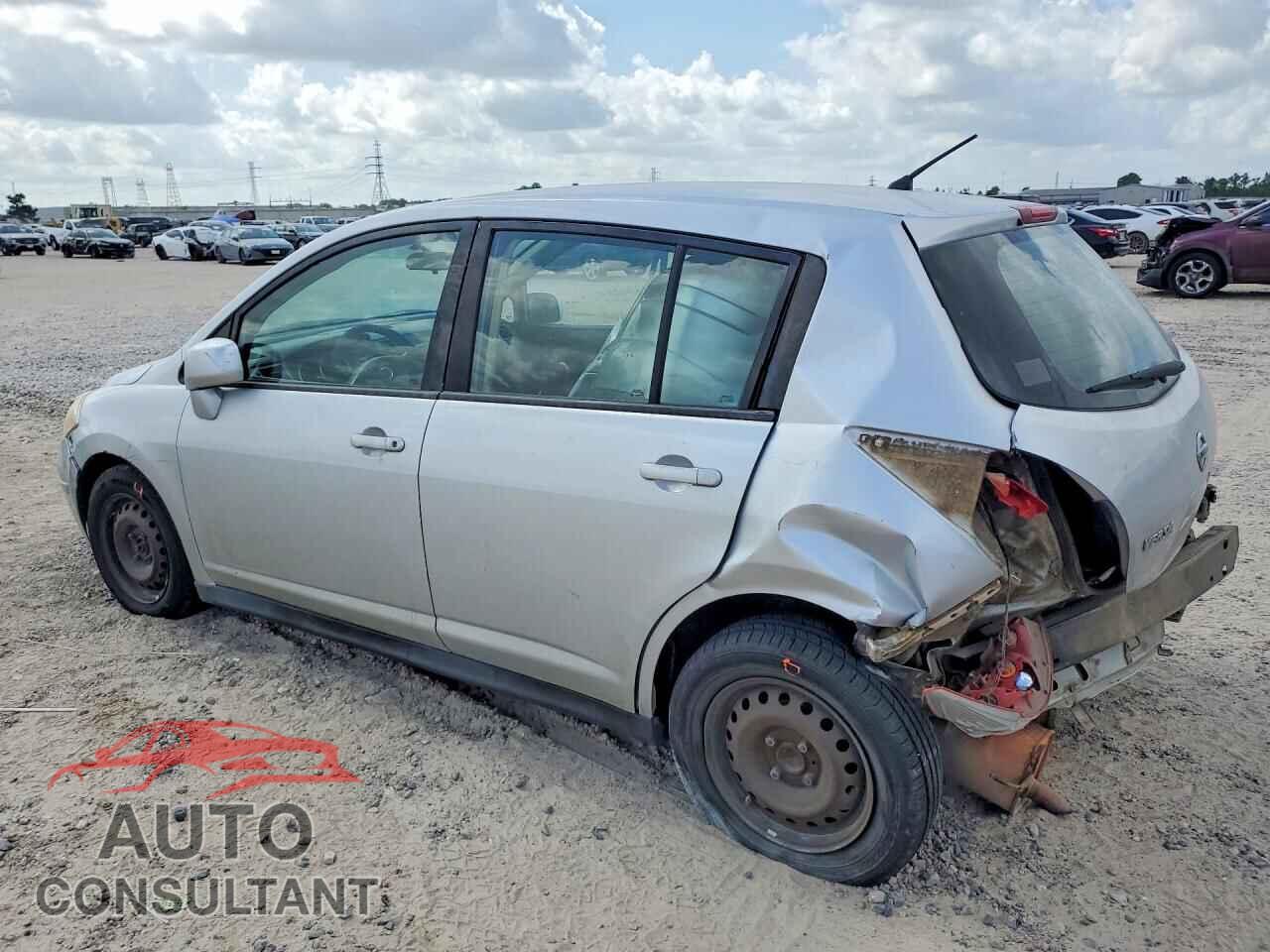 NISSAN VERSA 1.8 2011 - 3N1BC1CP3BL489940
