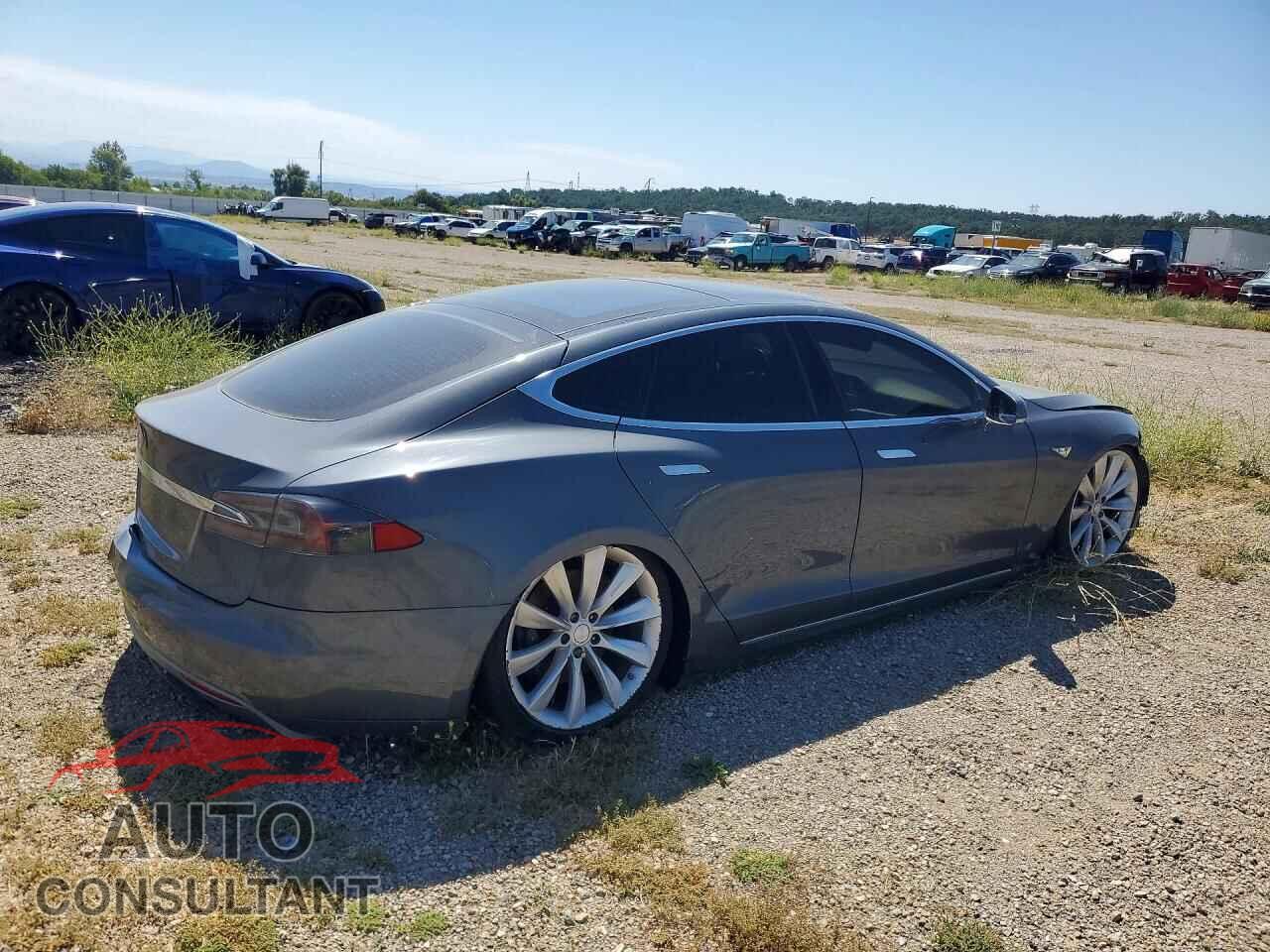 TESLA MODEL S 2013 - 5YJSA1CG3DFP03930