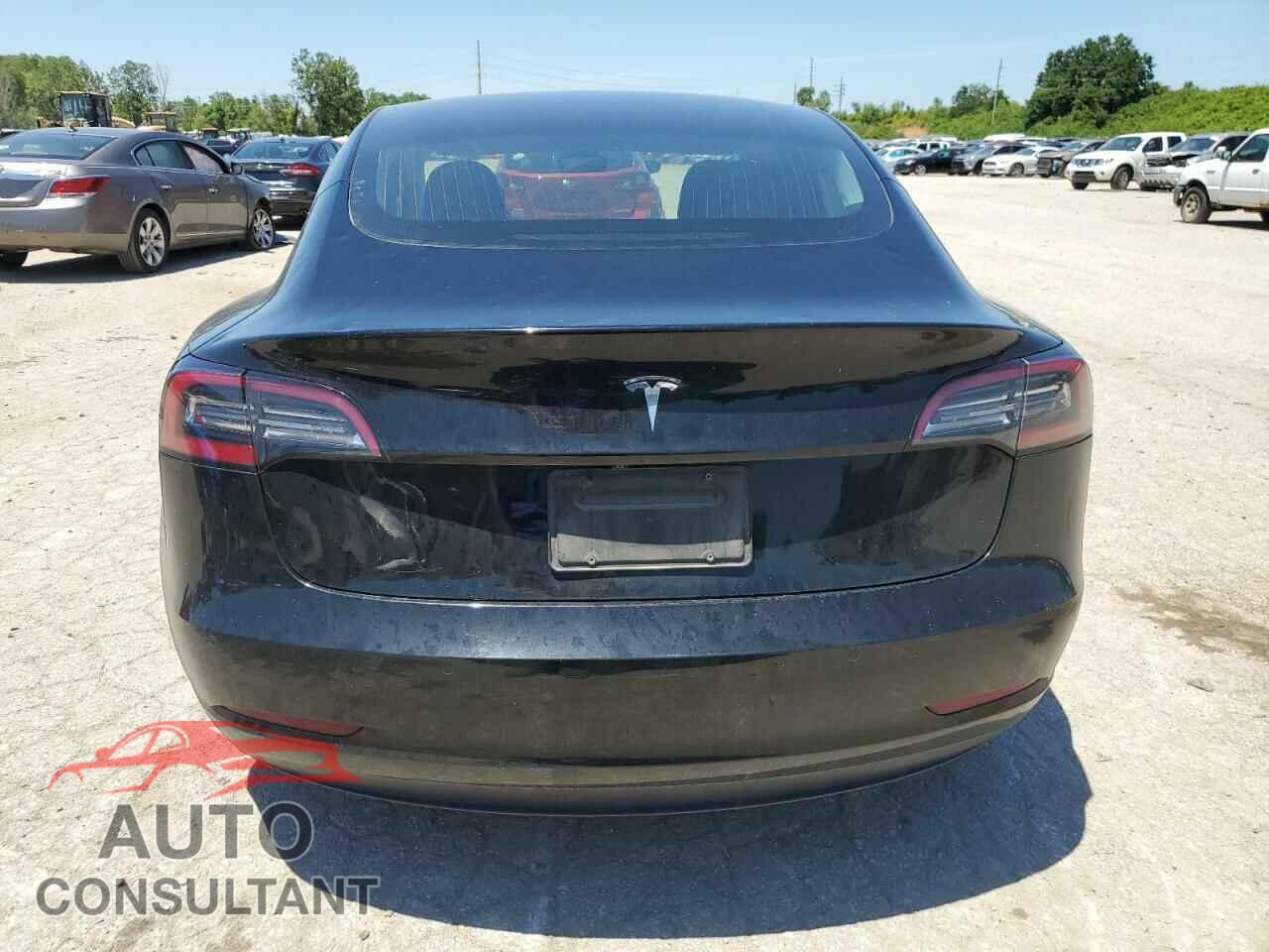 TESLA MODEL 3 2019 - 5YJ3E1EA5KF192946