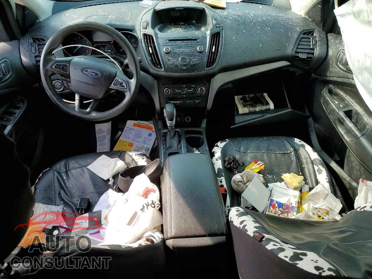 FORD ESCAPE 2017 - 1FMCU0F7XHUB51966
