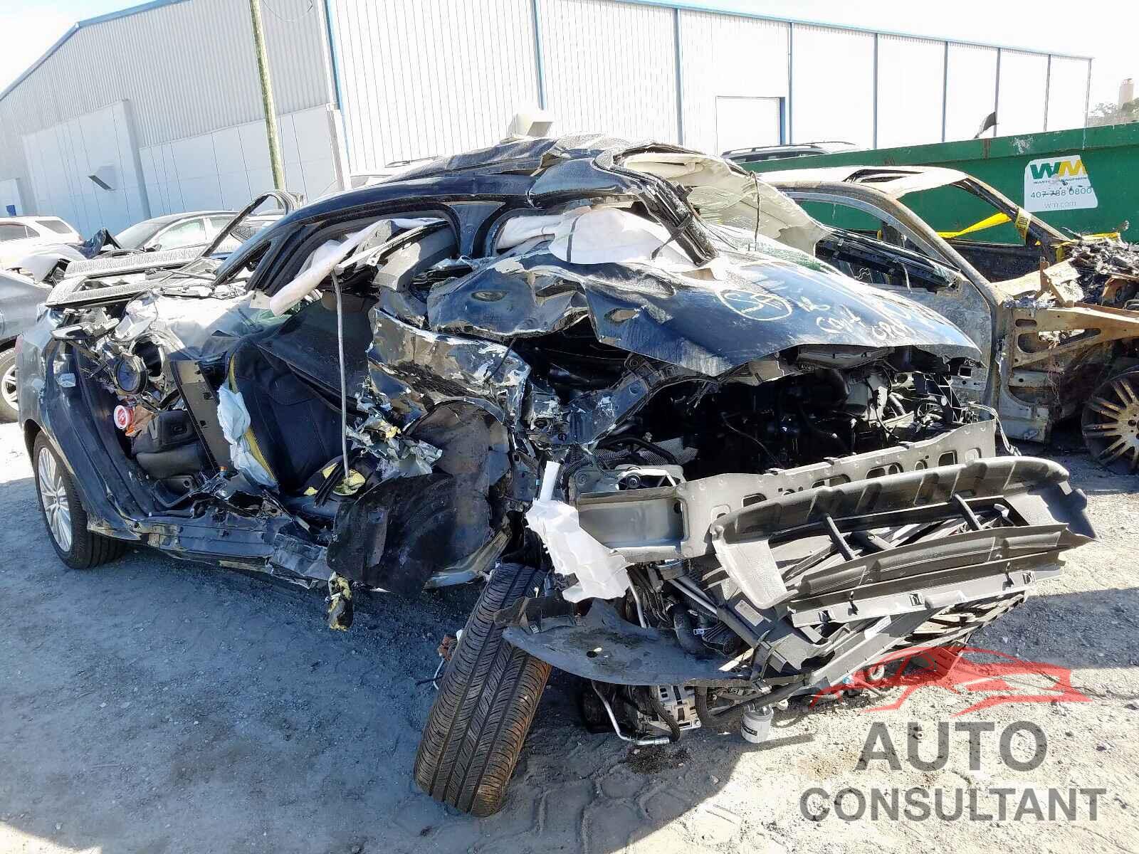 FORD FOCUS 2018 - 1FADP3J22JL209194