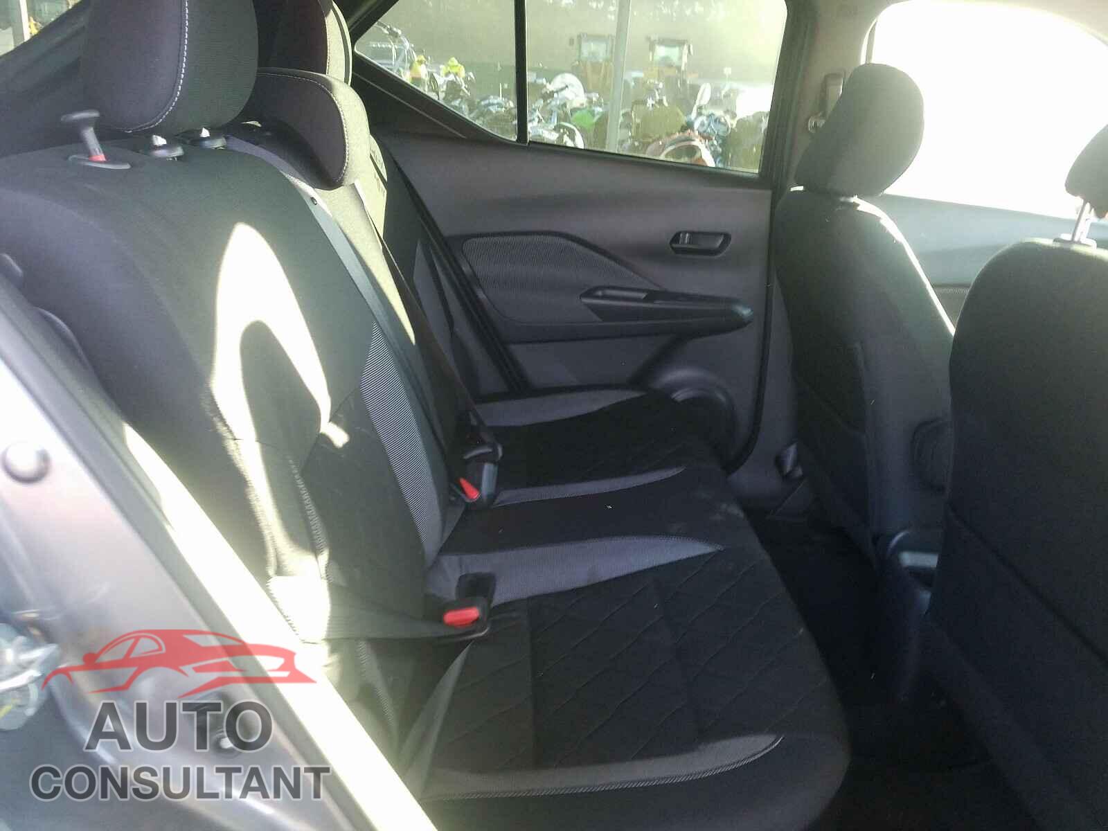 NISSAN KICKS 2019 - 3N1CP5CU3KL524658
