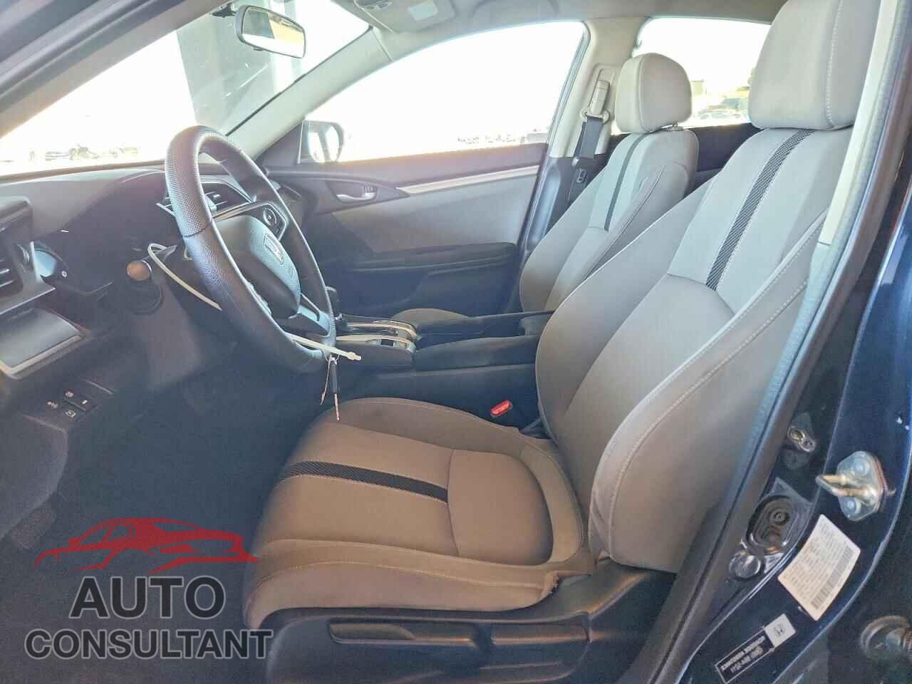HONDA CIVIC 2018 - 2HGFC2F56JH552004