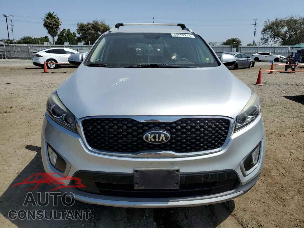 KIA SORENTO 2017 - 5XYPH4A54HG222457
