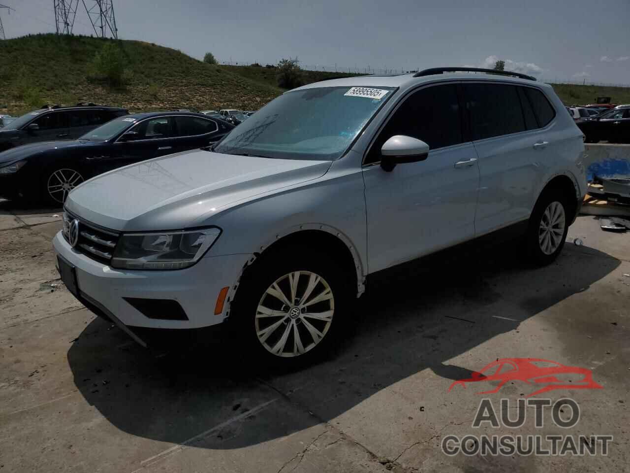 VOLKSWAGEN TIGUAN 2018 - 3VV2B7AX9JM073407