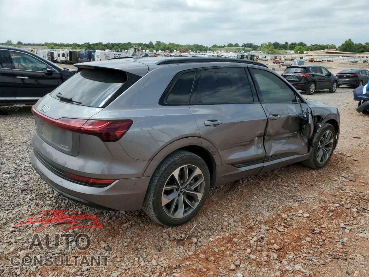 AUDI E-TRON 2021 - WA1LAAGE2MB020871