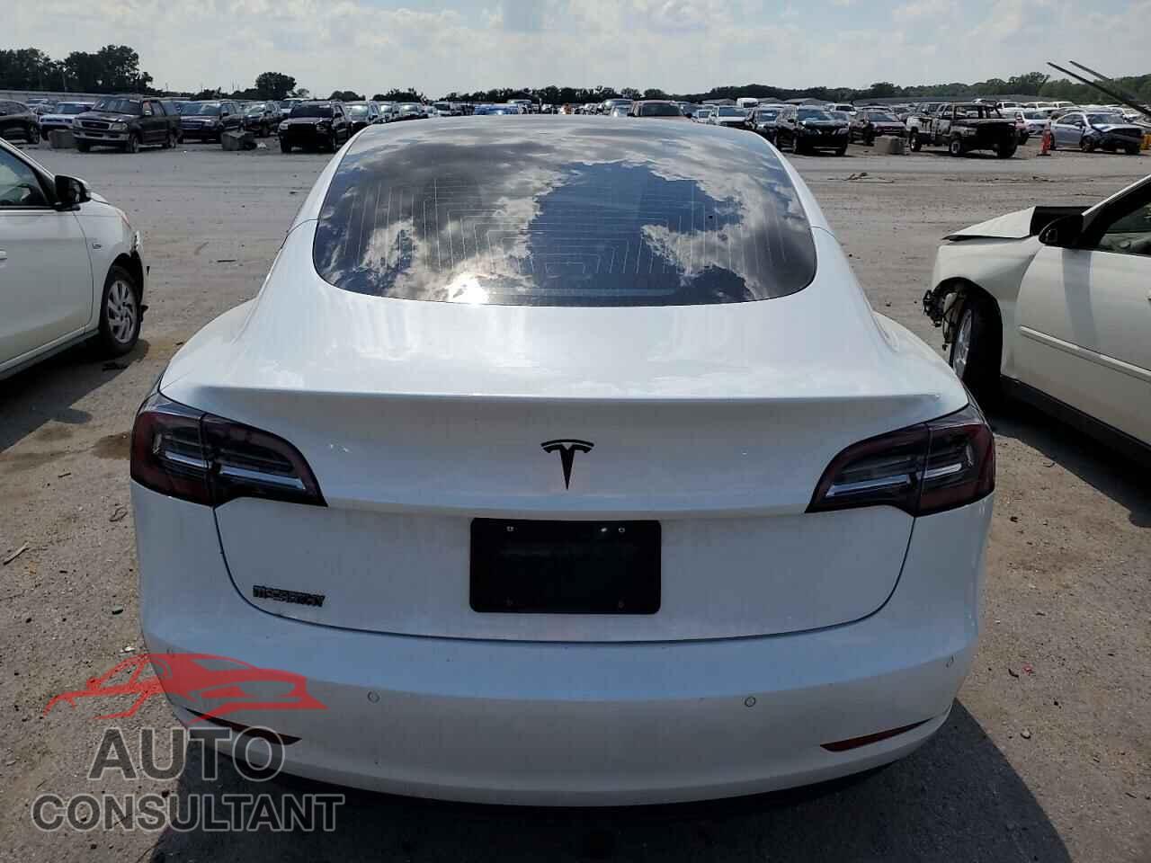 TESLA MODEL 3 2019 - 5YJ3E1EB4KF388434