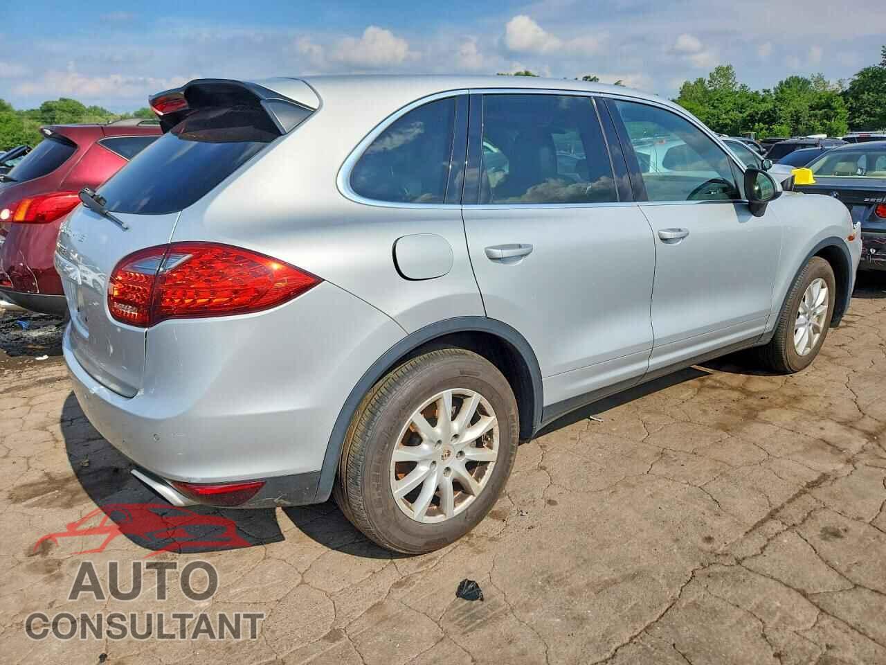 PORSCHE CAYENNE 2012 - WP1AA2A25CLA08612