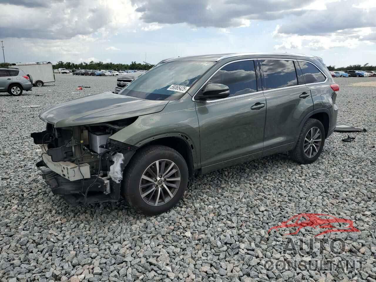 TOYOTA HIGHLANDER 2017 - 5TDKZRFH5HS217066