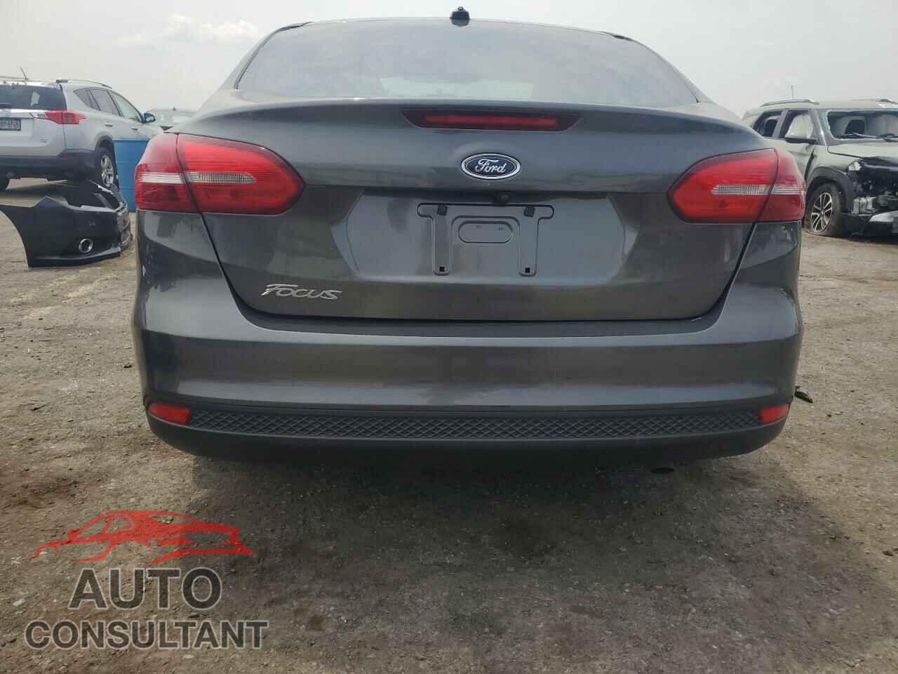 FORD FOCUS 2017 - 1FADP3E24HL324223