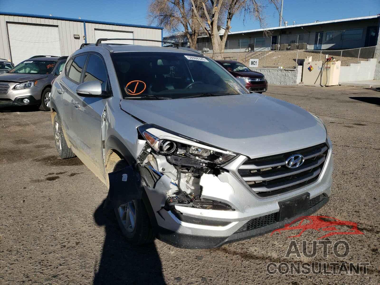 HYUNDAI TUCSON 2017 - KM8J33A4XHU381158