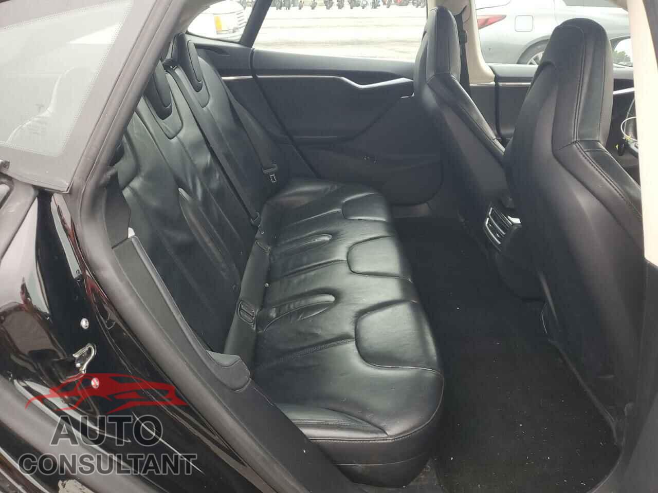 TESLA MODEL S 2013 - 5YJSA1BG1DFP12644