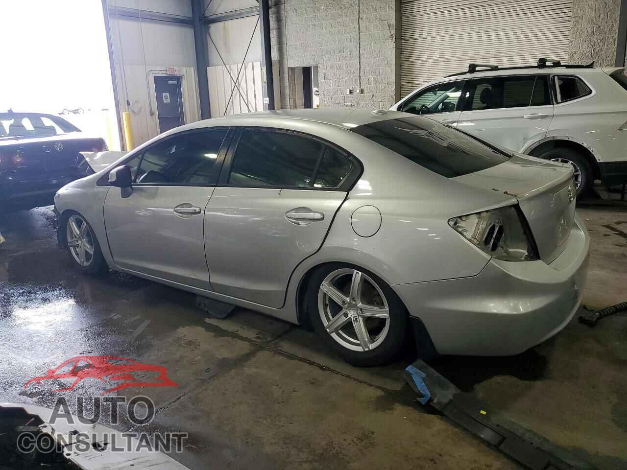 HONDA CIVIC 2012 - 19XFB2F90CE329881