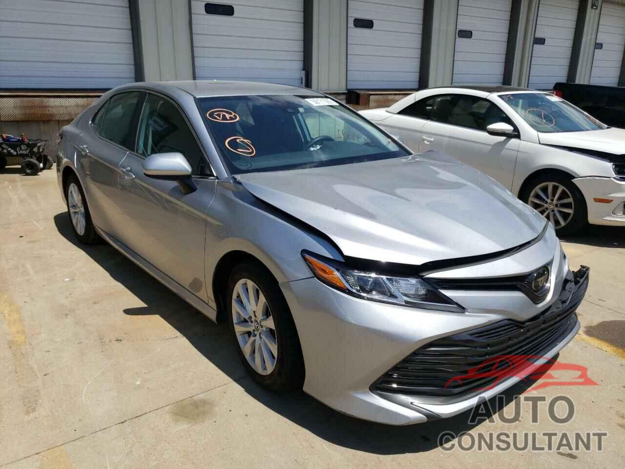 TOYOTA CAMRY 2019 - 4T1B11HK0KU165569