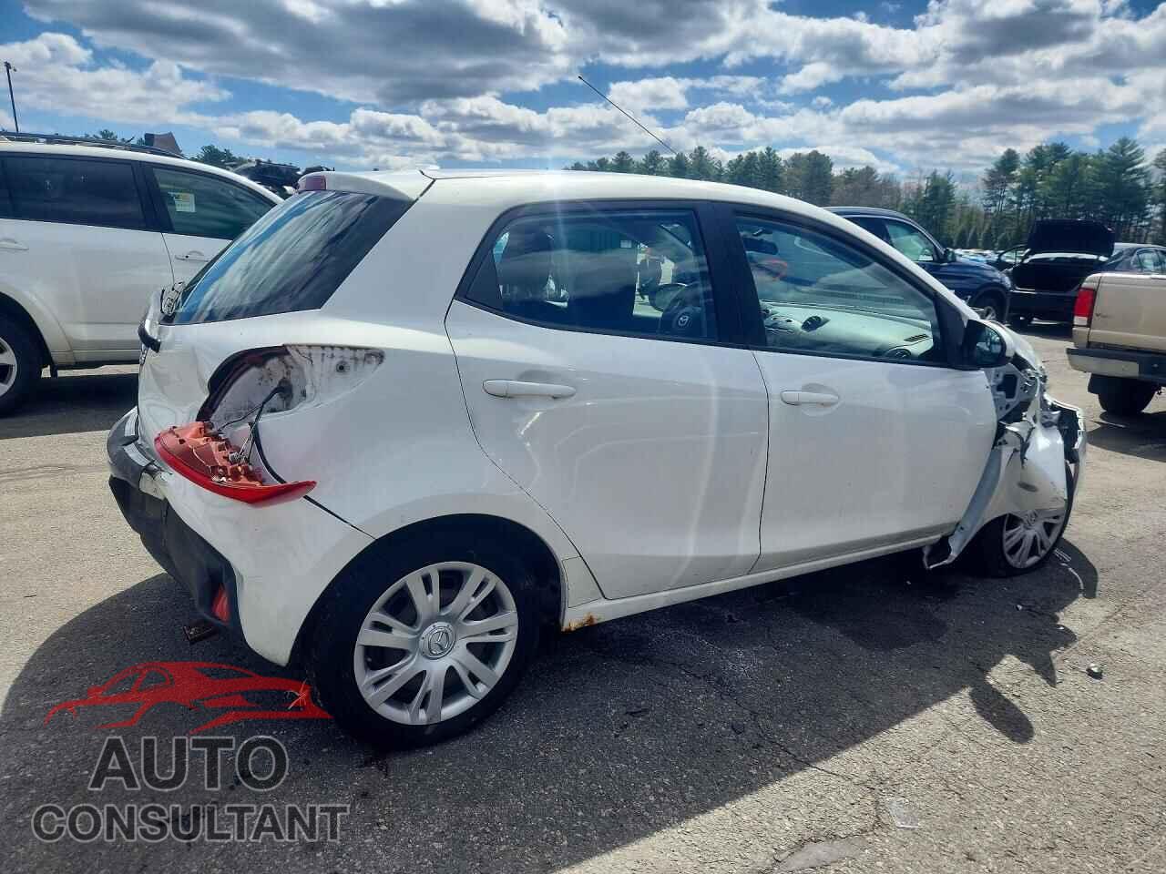 MAZDA 2 2013 - JM1DE1KZ3D0168550