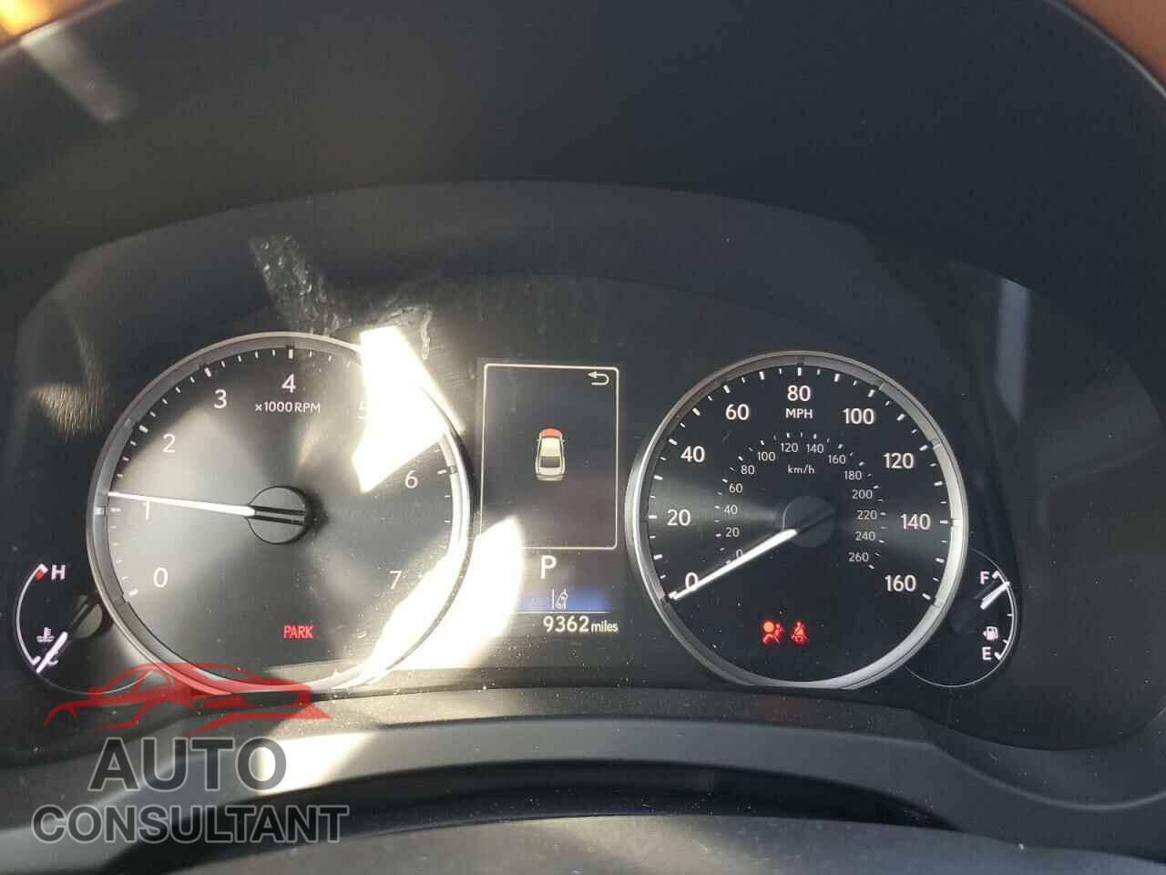 LEXUS IS 2021 - JTHC81F2XM5044874