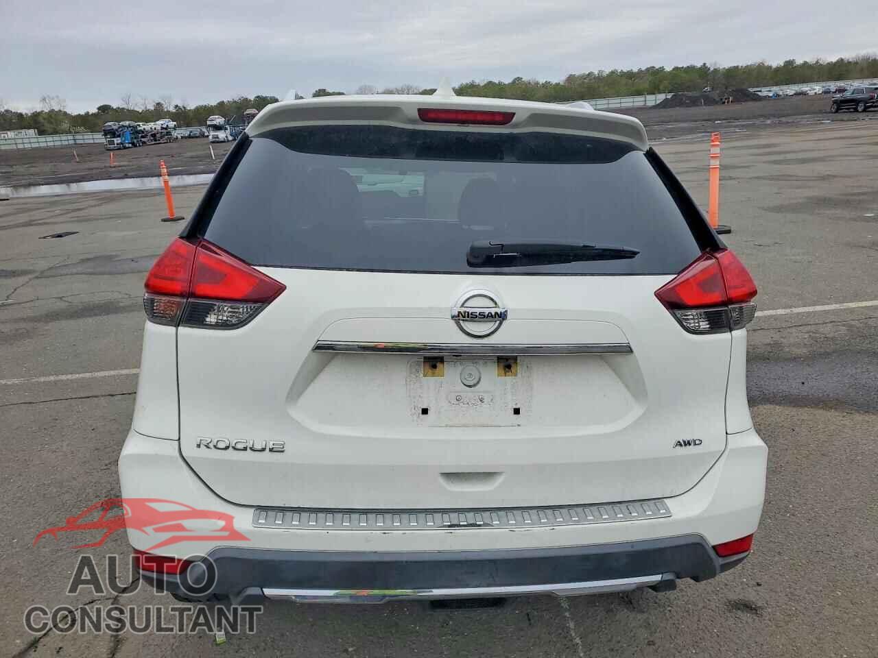 NISSAN ROGUE 2017 - KNMAT2MV8HP594546