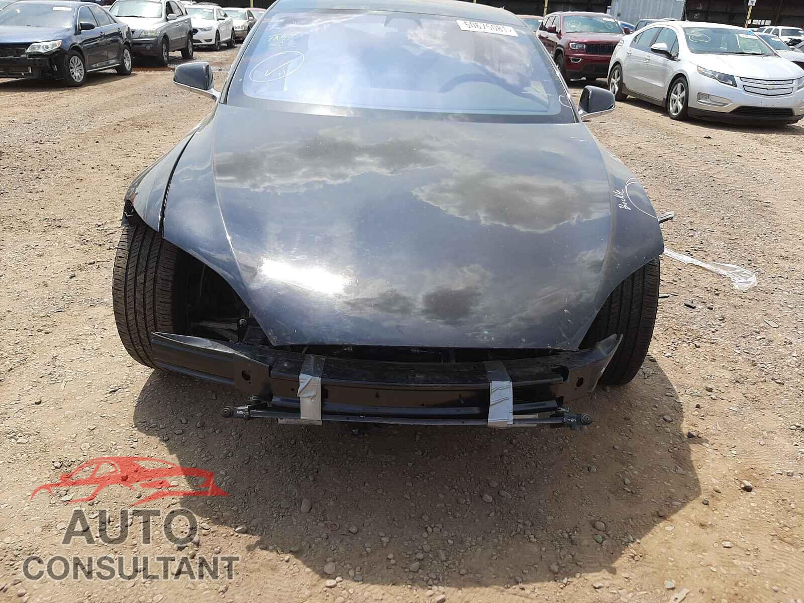 TESLA MODEL S 2017 - 5YJSA1E2XHF219566