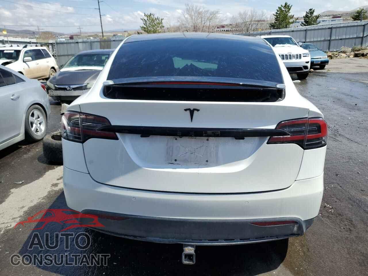 TESLA MODEL 3 2017 - 5YJXCBE21HF043917