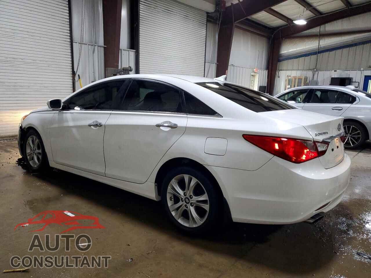 HYUNDAI SONATA 2011 - 5NPEC4AB3BH305809