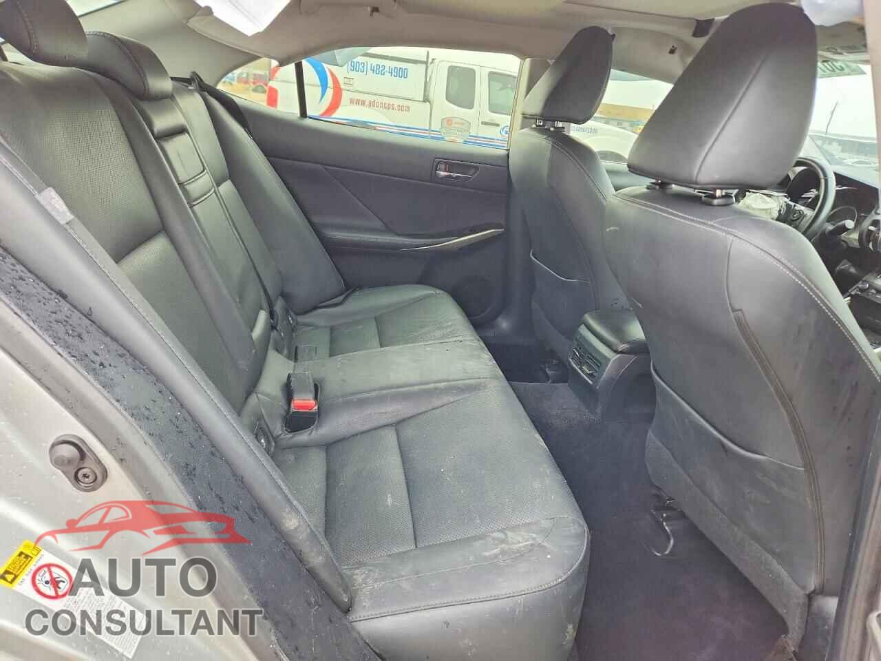 LEXUS IS 2014 - JTHBE1D26E5002274