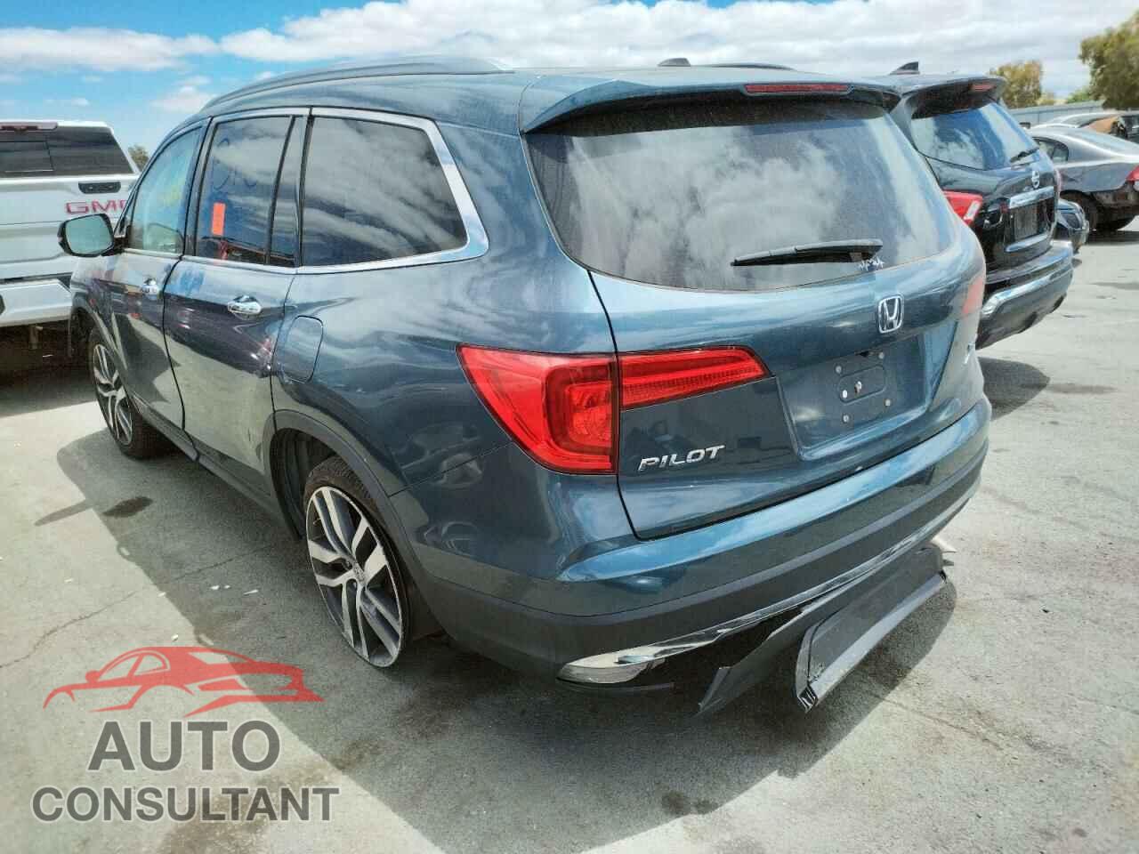 HONDA PILOT 2017 - 5FNYF6H92HB052427