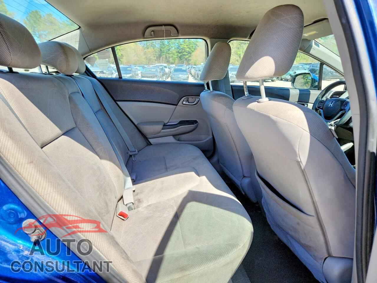 HONDA CIVIC 2012 - 2HGFB2F52CH536291