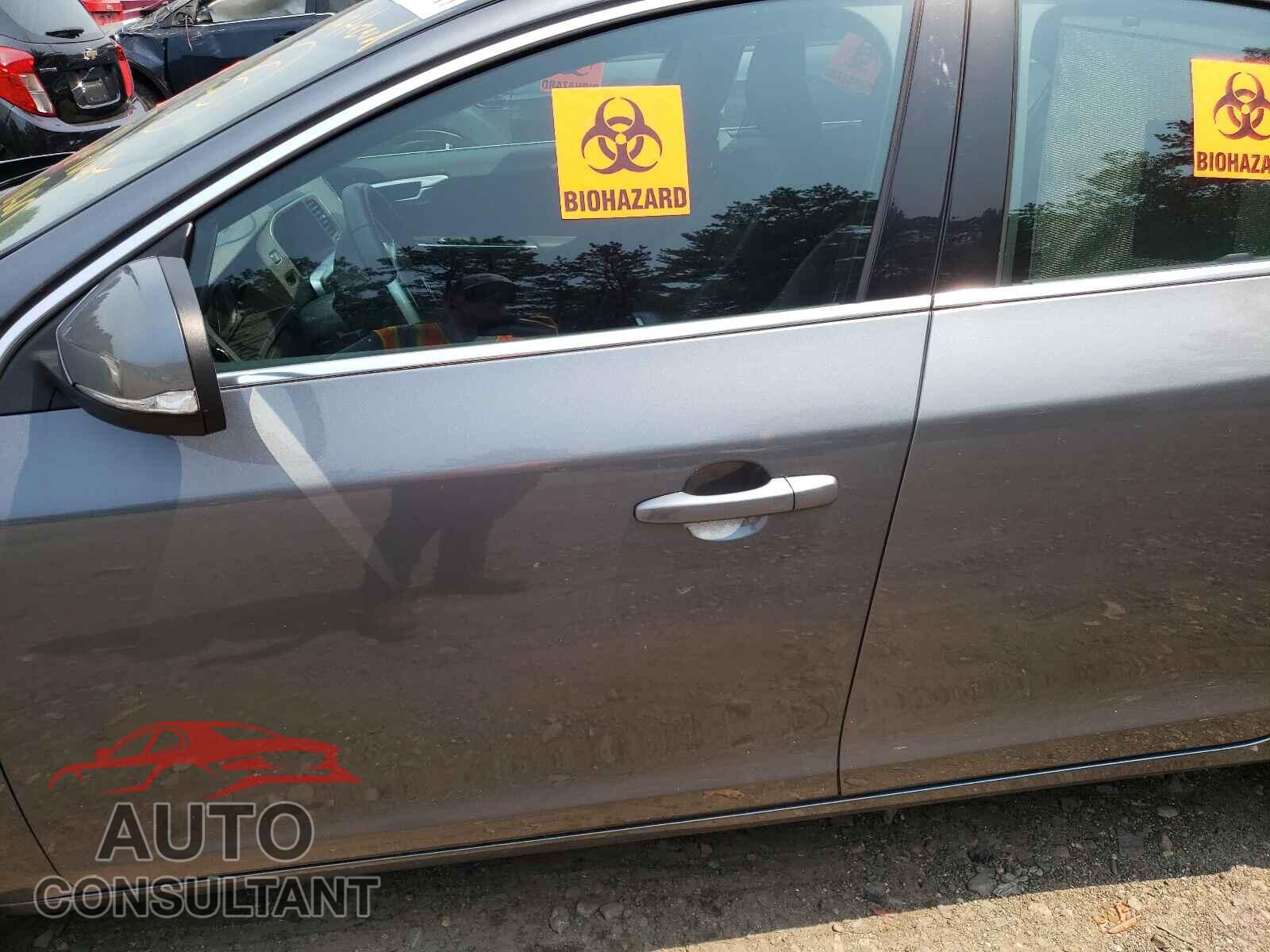 VOLVO S60 2017 - LYV402TK2HB155996